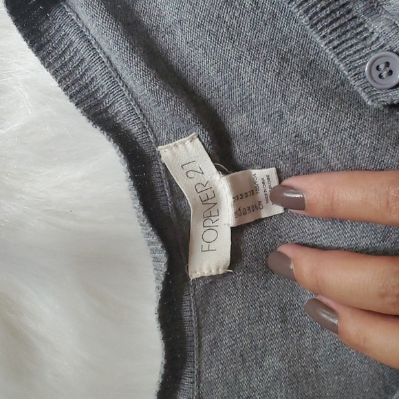 GUC button down cardi - Picture 3 of 6